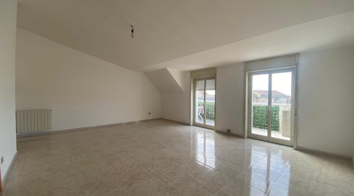 WhatsApp Image 2025-12-04 at 10.46.14 (4)