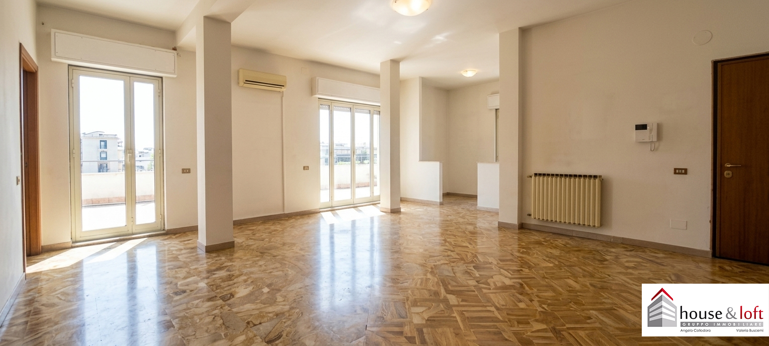 In v/le Trieste un attico con terrazza angolare luce spazio e potenzialità uniche